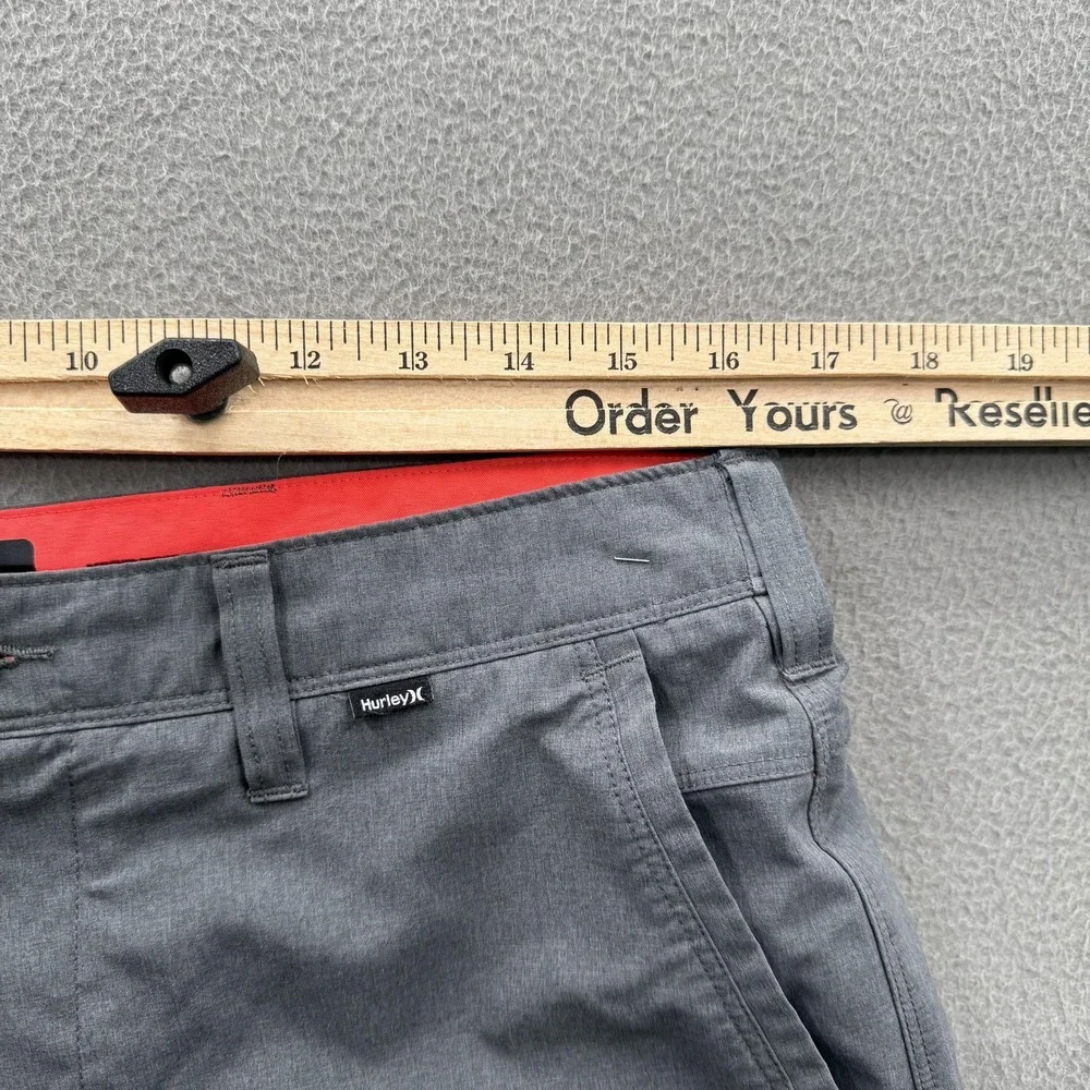 Hurley Phantom Shorts Mens 32 Gray Chino Polyester Stretch 11 Inseam Quick Dry